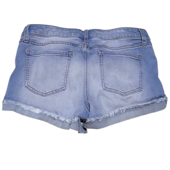 Celebrity Pink The Honey Light Wash Denim Shorts Size 7/28 - Picture 3 of 4